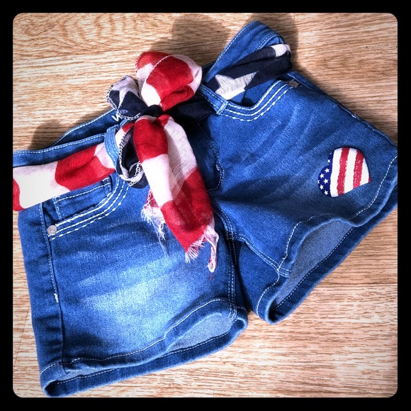 Girls patriotic denim shorts - Picture 1 of 4